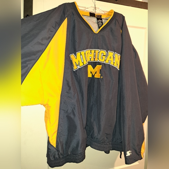 Vintage NCAA Michigan university Wolverines Starter Jacket - Picture 2 of 11